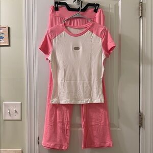 Source Unknown Pink and White stretch pants with top Set